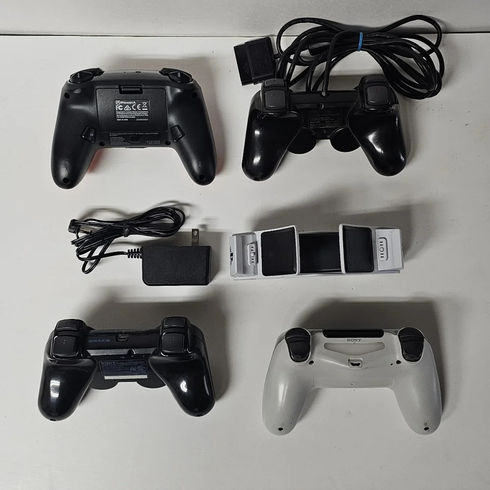 PlayStation & Nintendo Controllers & Charger Lot of 5 (Dualshock, Switch, More)